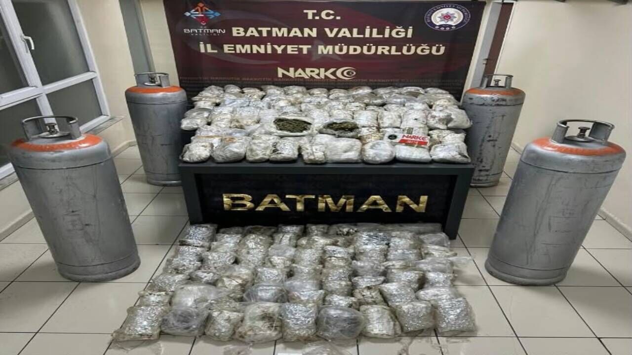 Batman’da Sanayi Tüplerinden 87,5 Kilo Skunk Çıktı