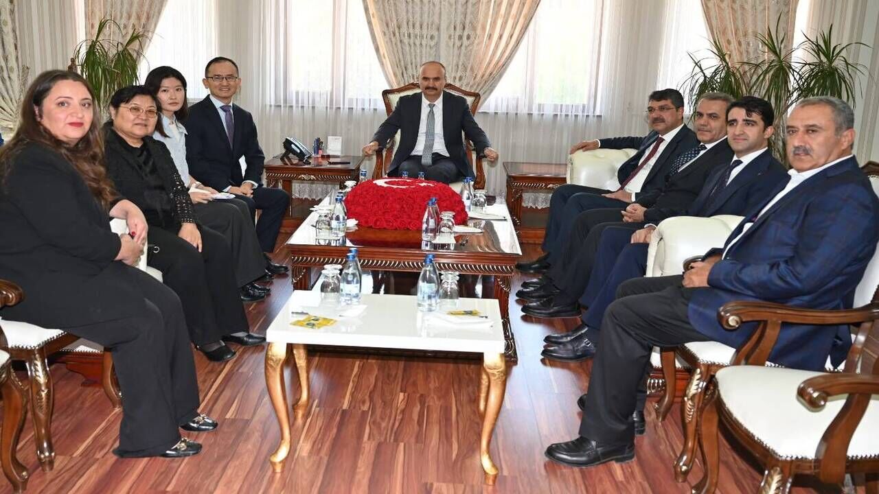 Cin Buyukelcisi Batmanda Yatirim Temaslarina Basladi 2
