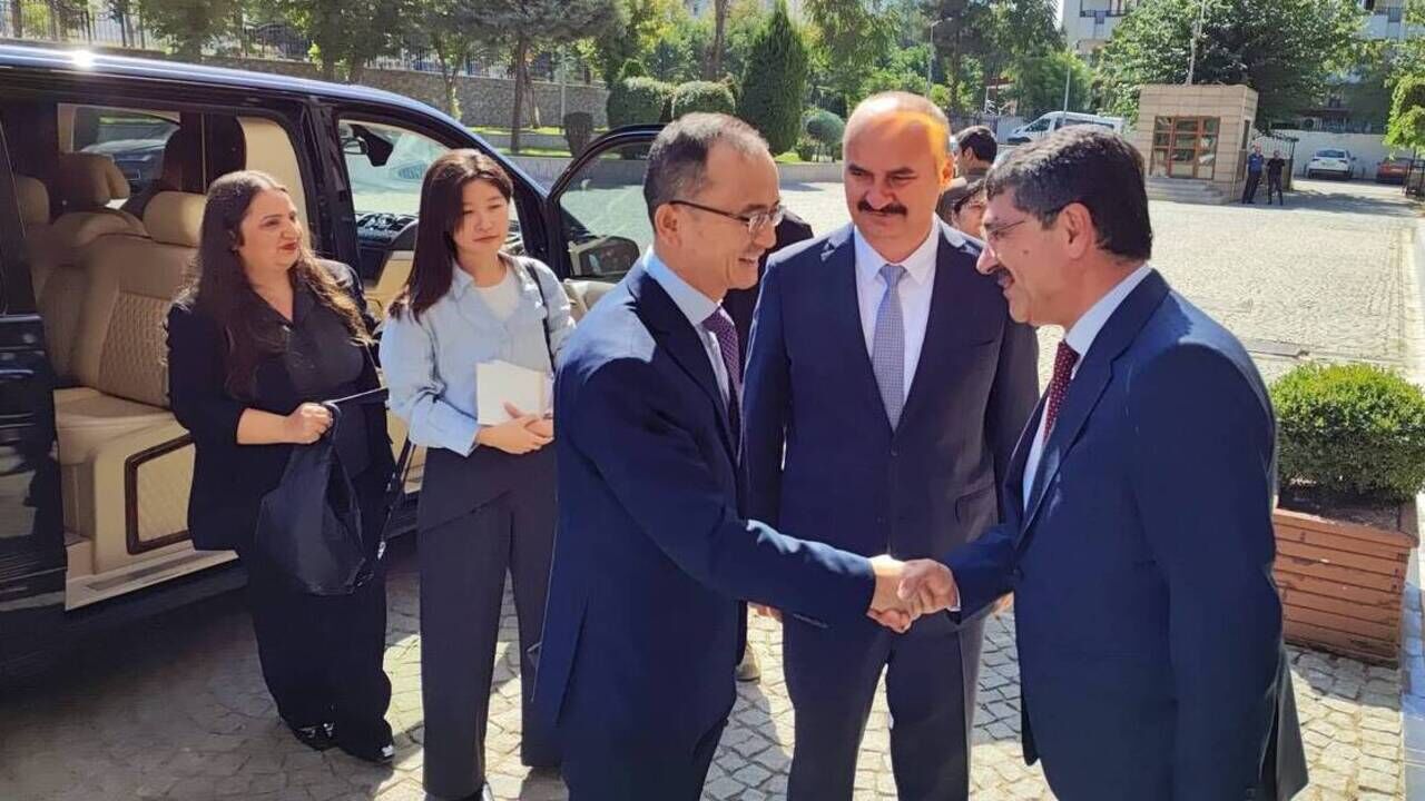 Çin Büyükelçisi Batman’da Yatırım Temaslarına Başladı