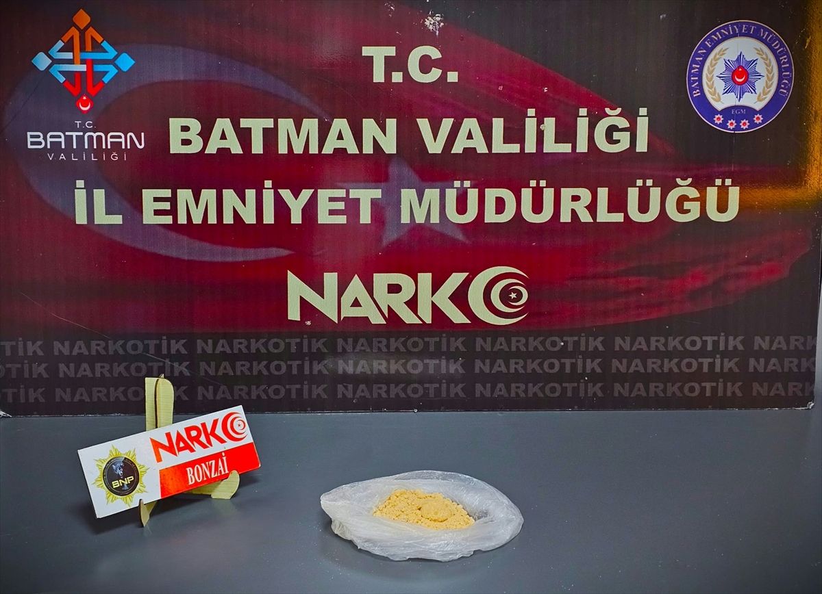 Batman'da Uyuşturucuyla Yakalanan 2 Şüpheli Tutuklandı