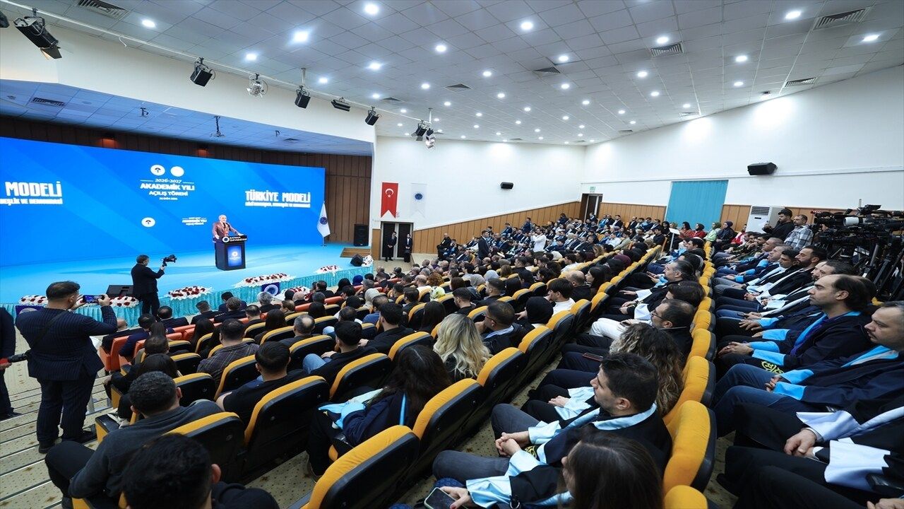 Tbmm Baskani Kurtulmus Batman Universitesi Akademik Yil Acilis Toreninde Konustu 1 3