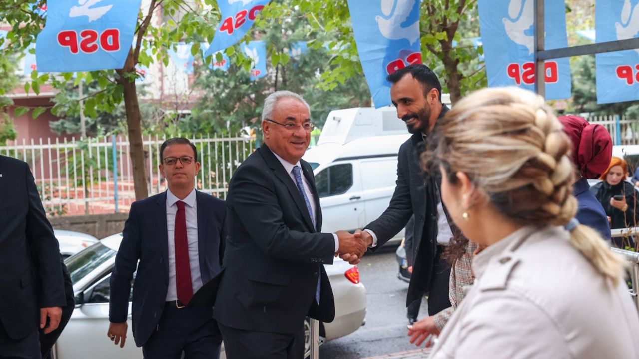 DSP Genel Başkanı Aksakal, partisinin Diyarbakır il başkanlığını ziyaret etti: