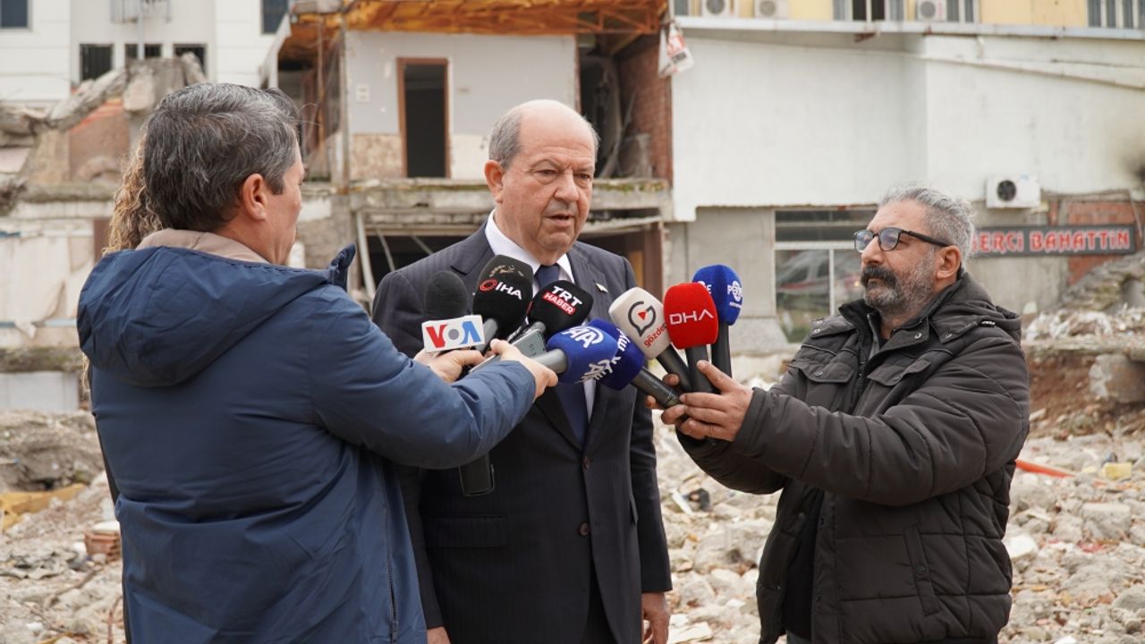 KKTC Cumhurbaşkanı Tatar, Adıyaman'daki İsias Otel'in enkaz alanında konuştu: