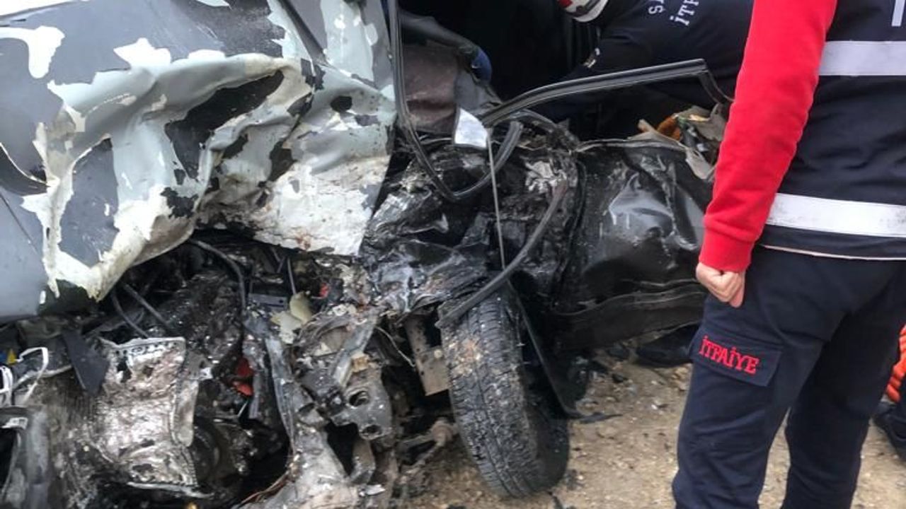 Şanlıurfa'da iki otomobilin çarpıştığı kazada 1 kişi öldü