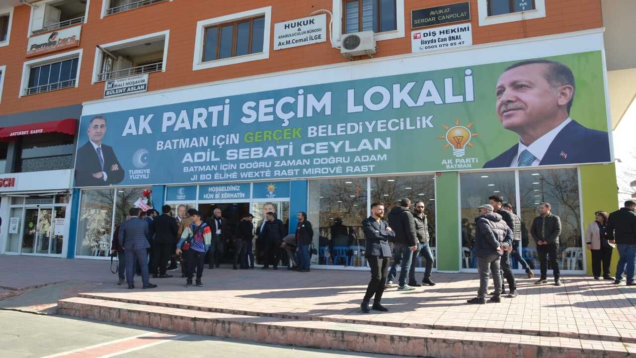 Batman'da AK Parti Seçim Lokali Açıldı