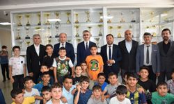 NAZİF YILMAZ'DAN ŞAMPİYON OKULA ÖZEL ZİYARET 