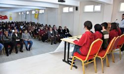 Öğrencilerden “Hikâyeciliğimizin Güçlü Sesi Mustafa Kutlu” Paneli