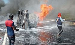 Şırnak'ta seyir halindeki otomobilde çıkan yangında sürücü yaralandı