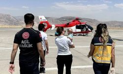 Şırnak'ta boğazına çengelli iğne kaçan bebek, ambulans helikopterle Şanlıurfa’ya sevk edildi