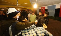 Gaziantep'te üniversite sınavına giren öğrencilere ücretsiz yemek dağıtılıyor