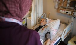 Mardin'de 81 yaşındaki hasta kapalı yöntem ameliyatla sağlığına kavuştu