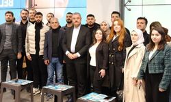 AK Parti'nin Diyarbakır Büyükşehir Belediye Başkan adayı Bilden, öğrencilerle buluştu: