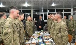 Şanlıurfa Valisi Şıldak, Suriye sınırında görev yapan askerlerle iftar yaptı