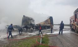 Şırnak'ta yanan tırın sürücüsü yaralandı