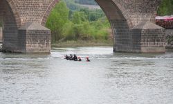 Diyarbakır'da kaybolan kişiyi Dicle Nehri ve çevresinde arama çalışması sürüyor