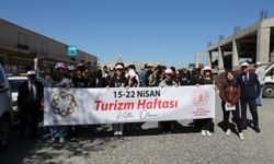 Mardin'de "Turizm Haftası" dolayısıyla kortej yürüyüşü gerçekleştirildi