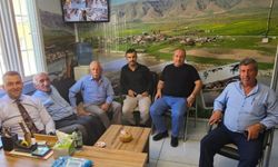 Hasankeyf Kaymakamı İmrak esnaf ziyaretlerini sürdürüyor