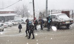 Adıyaman'da sağanak, Darende ve Çelikhan'da kar yağışı etkili oluyor