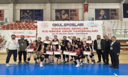 Batman'da Voleybol Şenliği Sona Erdi