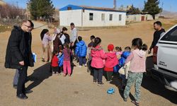 Siirt'te Açık Kapı Şube Müdürlüğünden hane ziyareti