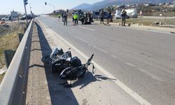 Gaziantep'te motosiklet ile otomobilin çarpması sonucu 3 kişi yaralandı