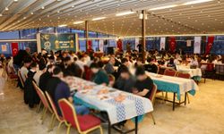 Siirt Valisi Kızılkaya yetim çocuklarla iftarda bir araya geldi