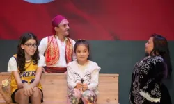 Balıkesir Gömeç'te engelli oyuncular tiyatroyal yüreklere dokundu