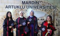 28 Şubat mağduru kadın kızıyla aynı üniversiteden mezun oldu