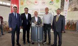 Adıyaman'da çiftçilere bal süzme ve üzüm sıkma makinesi dağıtıldı