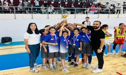 Batman'da Minik Basketbol Şampiyonu Bağlar İlkokulu Oldu
