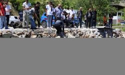 Diyarbakır'da SAK timi baraj gölünde bu kez atık topladı