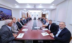 Mardin Valisi Akkoyun muhtarlarla bir araya geldi