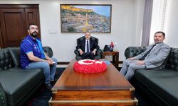 Mardin Valisi Akkoyun'dan Türkiye Diyanet Vakfı'na Gazze için kurban bağışı