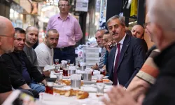Sakarya Uzunçarşı’da Başkan Alemdar kunduracı esnafıyla buluştu
