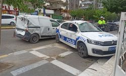Şanlıurfa'da 3 aracın karıştığı kazada biri polis 2 kişi yaralandı