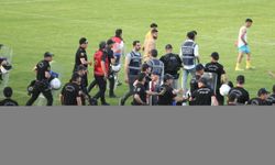 Siirt'te amatör ligde oynanan futbol maçında kavga çıktı