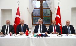 Ticaret Bakanı Bolat, Diyarbakır'da meslek odalarının temsilcileriyle bir araya geldi:
