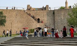 Bayramda ziyaretçi yoğunluğu Diyarbakır'ın tarihi mekanlarını canlandırdı