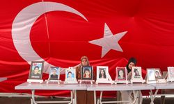 Diyarbakır anneleri Kurban Bayramı'nda da evlatları için nöbette