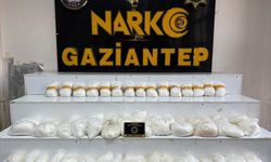 Gaziantep'te araçta uyuşturucu ele geçirilmesine ilişkin 2 şüpheli tutuklandı