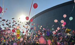 Gaziantep'te binlerce balon minik Elif Azra için gökyüzüne bırakıldı