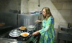 Pazarda mumbar satarken tanıştığı girişimci kadınlarla restoran açtı