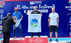 Sakarya’nın koşan tecrübesi Ali Turan kürsüyü bırakmıyor