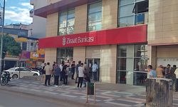 Şanlıurfa'da banka müdürüne bıçak çekerek para çalmaya çalışan zanlı tutuklandı
