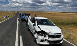 Şanlıurfa'da iki otomobilin çarpıştığı kazada 8 kişi yaralandı
