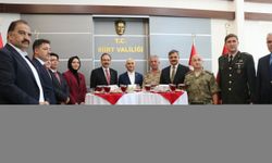 Siirt ve Bingöl'de bayramlaşma töreni düzenlendi