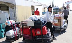 Türkiye'deki Suriyelilerin Kilis'ten ülkelerine dönüşü arife gününde de sürüyor