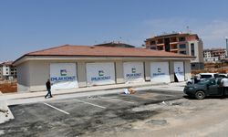 Adıyaman'da yapımı tamamlanan 48 ticarethanenin hak sahiplerine dağıtımı başladı