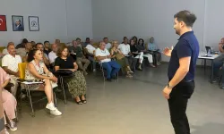 Antalya Muratpaşa'da muhtarlara tebligat yazma eğitimi