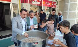 Çelikhan'da bin 500 kişiye aşure dağıtıldı